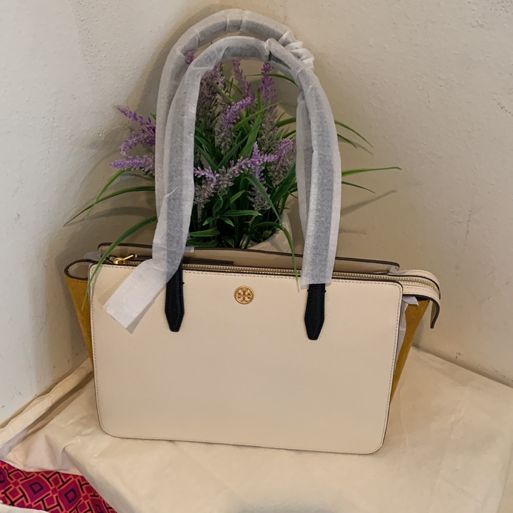 Tory Burch Robinson Colorblock Small Leather Tote
TORY BURCH - Picture 7 of 16